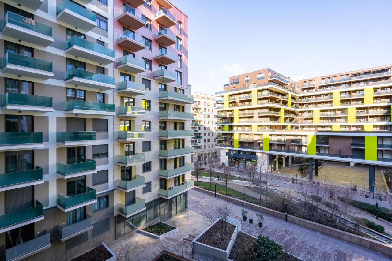 Grand Corvin Studio With Balcony Budapest Exterior photo
