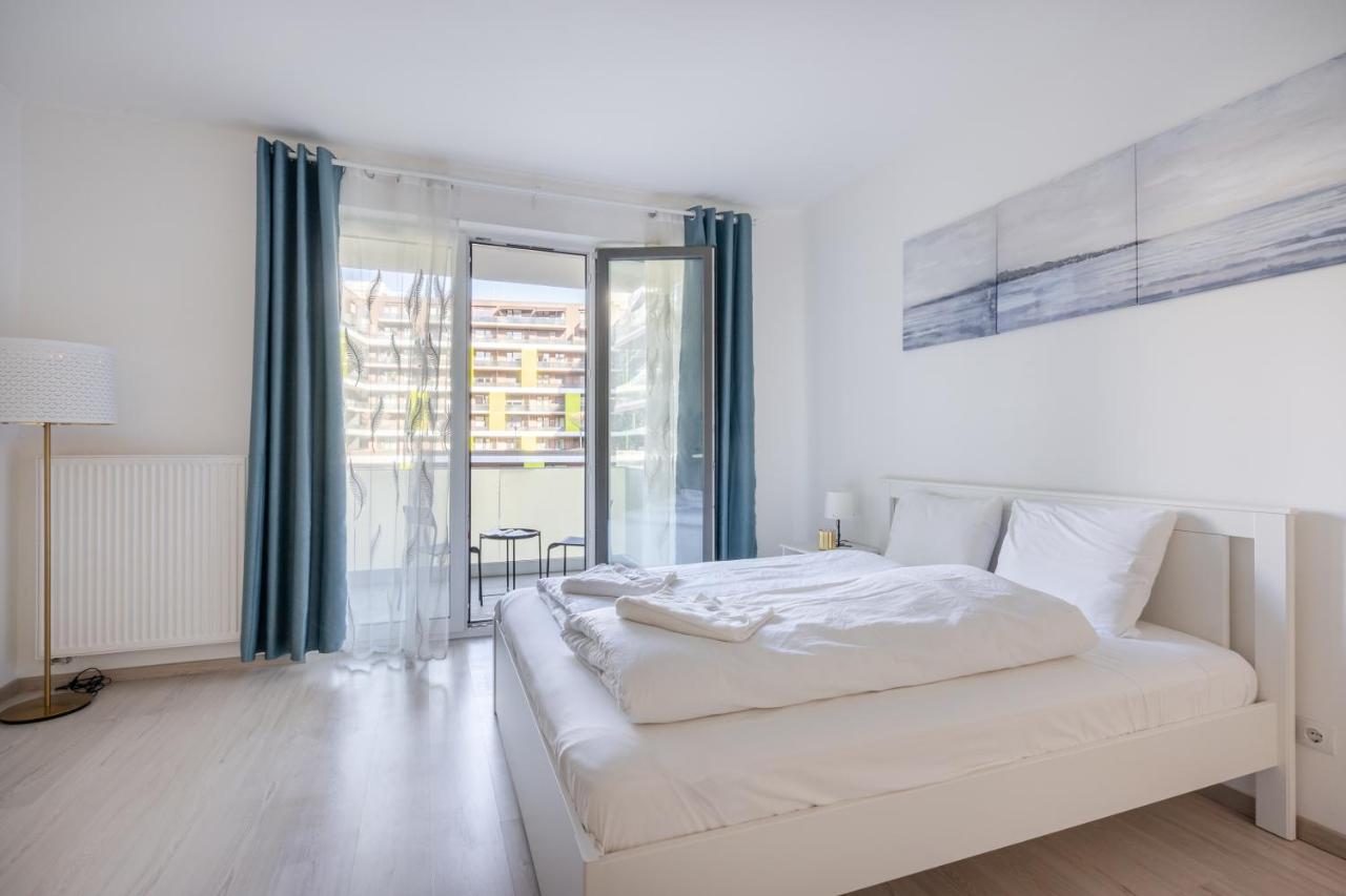 Grand Corvin Studio With Balcony Budapest Exterior photo
